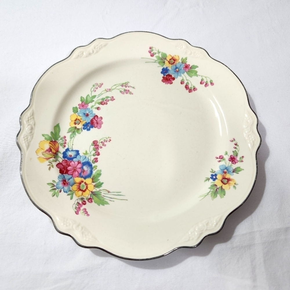 2 Vintage Homer Laughlin Virginia Rose Luncheon Plates L46 N8 Cottage Fairy Fine - Picture 4 of 16